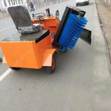 牛场电动清扫推草车 饲喂通道食槽专用 电动推料扫地车