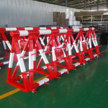 ��������ʩ��·��ѧУ�賵����·�϶��ʽ����·׶