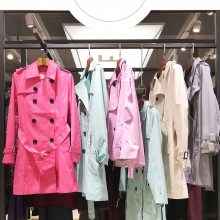 英伦风秋冬女装折扣批发 女式外套风衣 品牌女装尾货库存一手货源