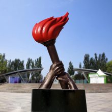玻璃钢火炬雕塑 韶关广场红色文化摆件 烽火台造型