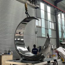 不锈钢月亮雕塑图片 发光圆形圆环雕塑造型