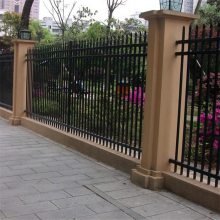 领冠生产 工厂学校别墅锌钢围墙栅栏阳台用方管护栏