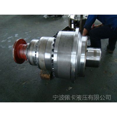 中间罐倾翻传动装置