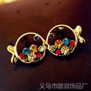 供应C280 韩版耳钉 亲吻鱼 小丑鱼动物彩钻水钻闪钻可爱耳钉耳环