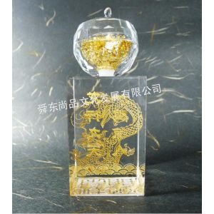 供应供应台湾水晶金箔印章***商务会议礼品摆件工艺品批发