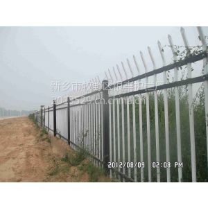 供应鹤壁工厂外围护栏 蓝白色栅栏 无焊接护栏栅栏 河南银丰护栏厂