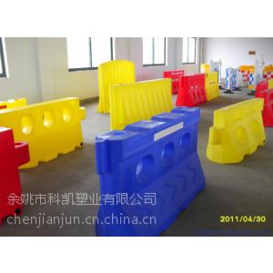供应直销；北京、天津、山西、滚塑水马、三孔塑料水马、1.5X0.8米规格