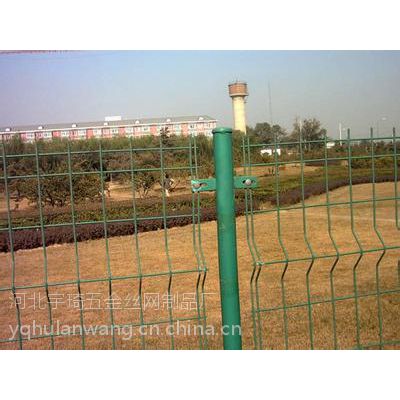 双边丝护栏网价格生产厂家专业提供双边型围栏网价格