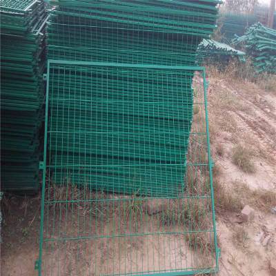 旺来养殖护栏网价格 养鸡铁丝网围栏 铁丝护栏网价格