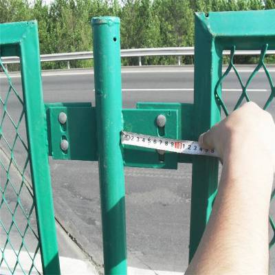 压弯护栏网 护栏网质量 高速围栏网