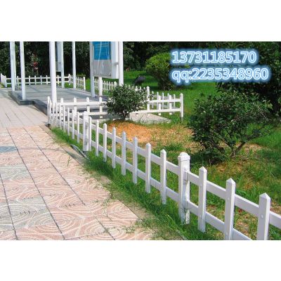 生产花草防护围墙|十堰专门用来保护草坪的专用围栏|绿地防护围栏厂家