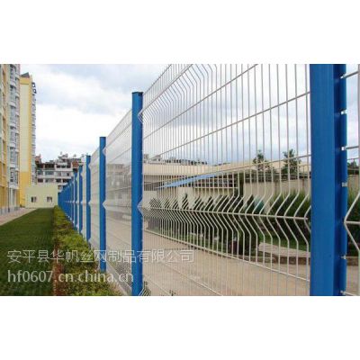 安徽供应优质的高速公路隔离网 小区围墙铁丝网 厂区围栏网 机场防护网 圈地围栏网生产厂家