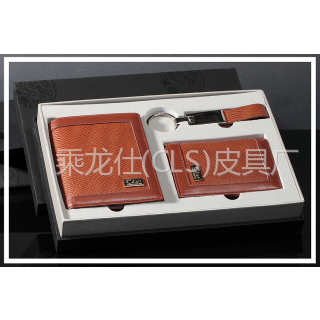 供应广州承接皮具加工,***箱包，***钱包夹加工厂。