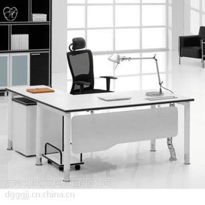 东莞港歌办公家具厂专业生产办公桌、时尚班台、板式班台