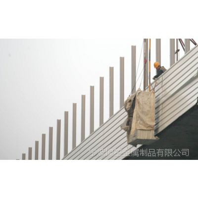 小区围墙上面安装声屏障,小区消音降噪钢板