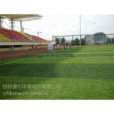 桂林7人制人造草足球场规格,人造草足球场建设 人造草施工流程