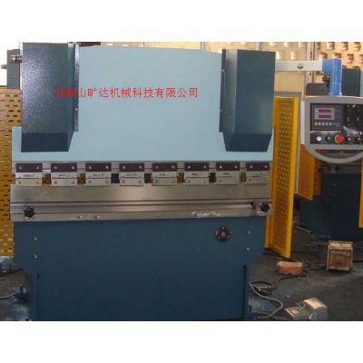 供应30T/吨1600/1.6米液压折弯机价格