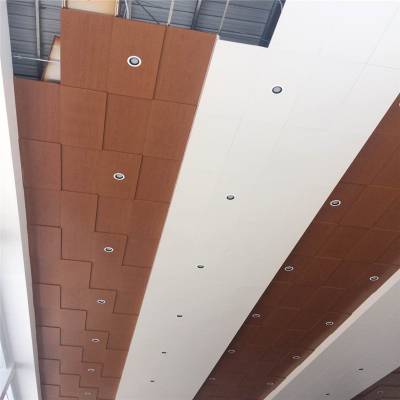 广汽4S店室内吊顶白色跌级天花/木纹铝单板定制加工