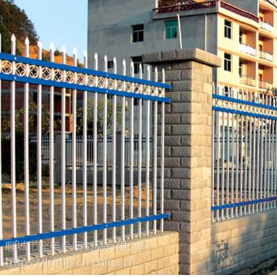 坚美别墅围墙防护栏坚固耐用工厂小区锌钢护栏可订做安装各种规格的围栏量大便宜