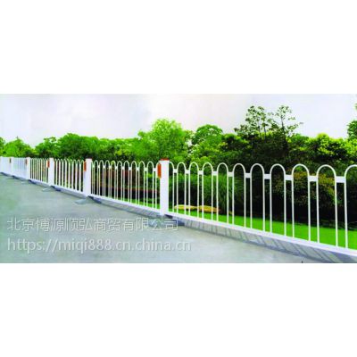 武汉锌钢道路护栏，武汉仿木纹河道护栏，Q235喷塑围墙栏杆，仿竹节交通隔离栏HC