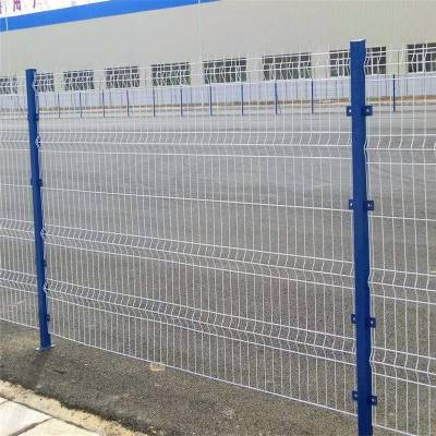 PVC围墙护栏 场地围栏 公路护栏施工