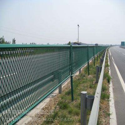 朋英 供应 高速公路围栏网 公路镀锌隔离栏 安平护栏网厂家
