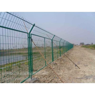 浙江杭州公路护栏网厂￥广东梅州公路护栏网￥广东广州道路隔离栅