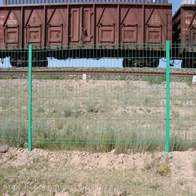 朋英厂家供应浸塑低碳钢丝铁路护栏网