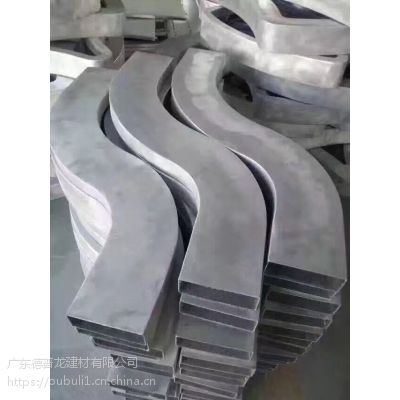 厂家供应S形弯曲木纹铝合金天花铝方通