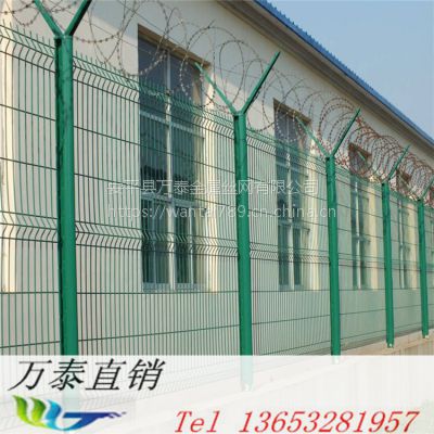 绿色铁丝防护网 公园围栏价格 济南高速护栏网