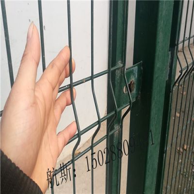 航斯广西梅花刺刀刺防攀爬隔离网/焊接刀片刺防护网