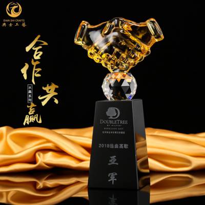 昆山科技公司奖杯，琉璃鱼纪念品，工厂经销商纪念品，水晶琉璃奖品