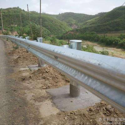广州公路防撞栏 波形护栏网价格 佛山波形护栏加工厂