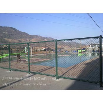 云南子禄生产浸塑学校篮球场围网、防护围网、网球场地围网。