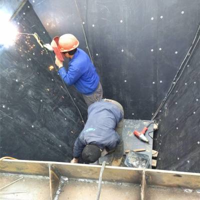 煤仓内壁安装阻燃高分子HDPE塑料板价格 山东漏斗滑板 安装料坑耐磨防堵助滑衬板施工单位
