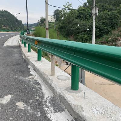 双波三波波形护栏 高速防撞护栏 公路波纹护栏 乡村道路护栏