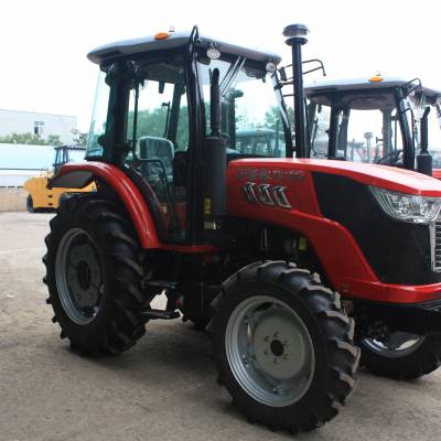 100马力四驱农用轮式拖拉机1004旋耕拖拉机省油高效