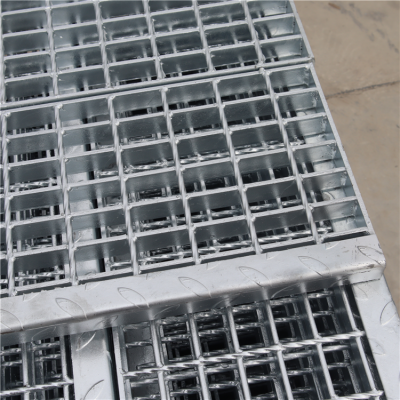 钢格板厂家 定制不锈钢钢格栅 镀锌防滑楼梯踏步板