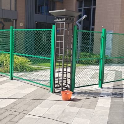 广东边框护栏网绿色浸塑铁丝网隔离防护围网生产安装