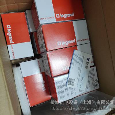 Legrand^L530CLegrandL530P