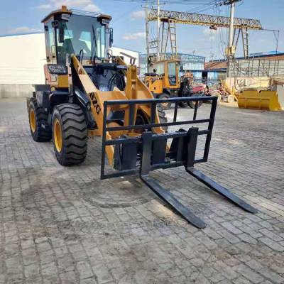 铲车改货叉- 940铲车改叉车能叉几吨货x