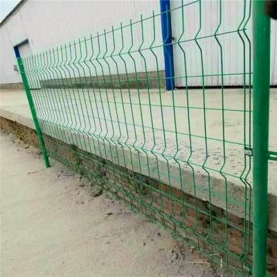 迎来 浸塑焊接双边护栏网 高速公路隔离铁丝网 圈山护坡围栏网