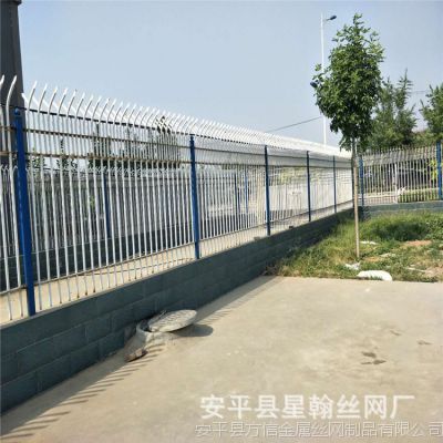 学校围墙防爬隔离栏杆 双向弯头防爬锌钢护栏网 小区道路隔离栅栏