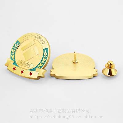 集团年终活动胸章制作 ***员工嘉奖纯银纪念胸章定制 找生产胸章的厂家