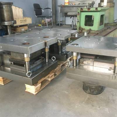 脚轮冲压自动模具 脚轮模具 脚轮级进模具定制加工