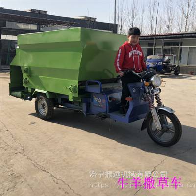 柴油拌料撒料机 大型农场牛羊撒料车 喂牛羊双侧撒草车