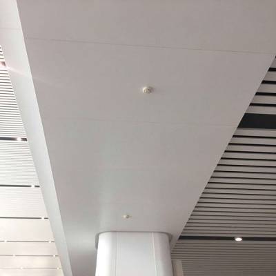 广东湛江铝单板 弧形包柱铝单板 2.0吊顶铝板