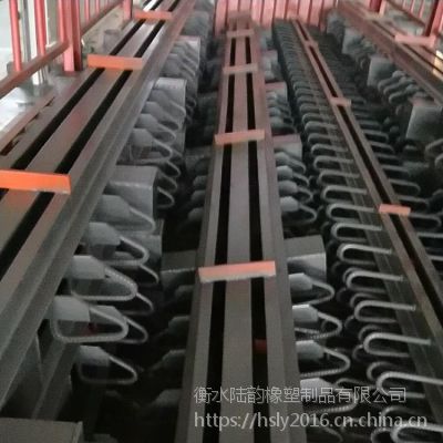 KS跨越式伸缩缝_陆韵桥梁伸缩缝养护方法