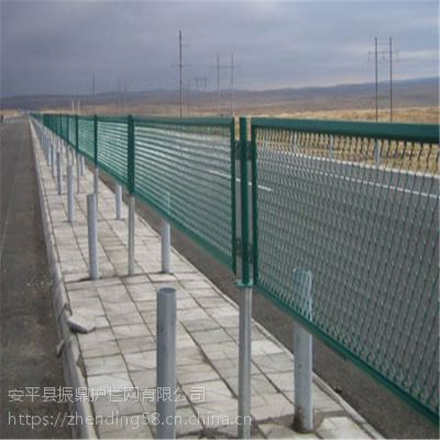 振鼎 钢板冲孔道路防眩围栏网 浸塑墨绿低碳钢丝高速隔离栅