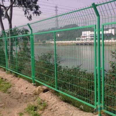 广东体育场围栏金栏生产勾花网,绿化带围网,冷镀锌勾花网养殖围网